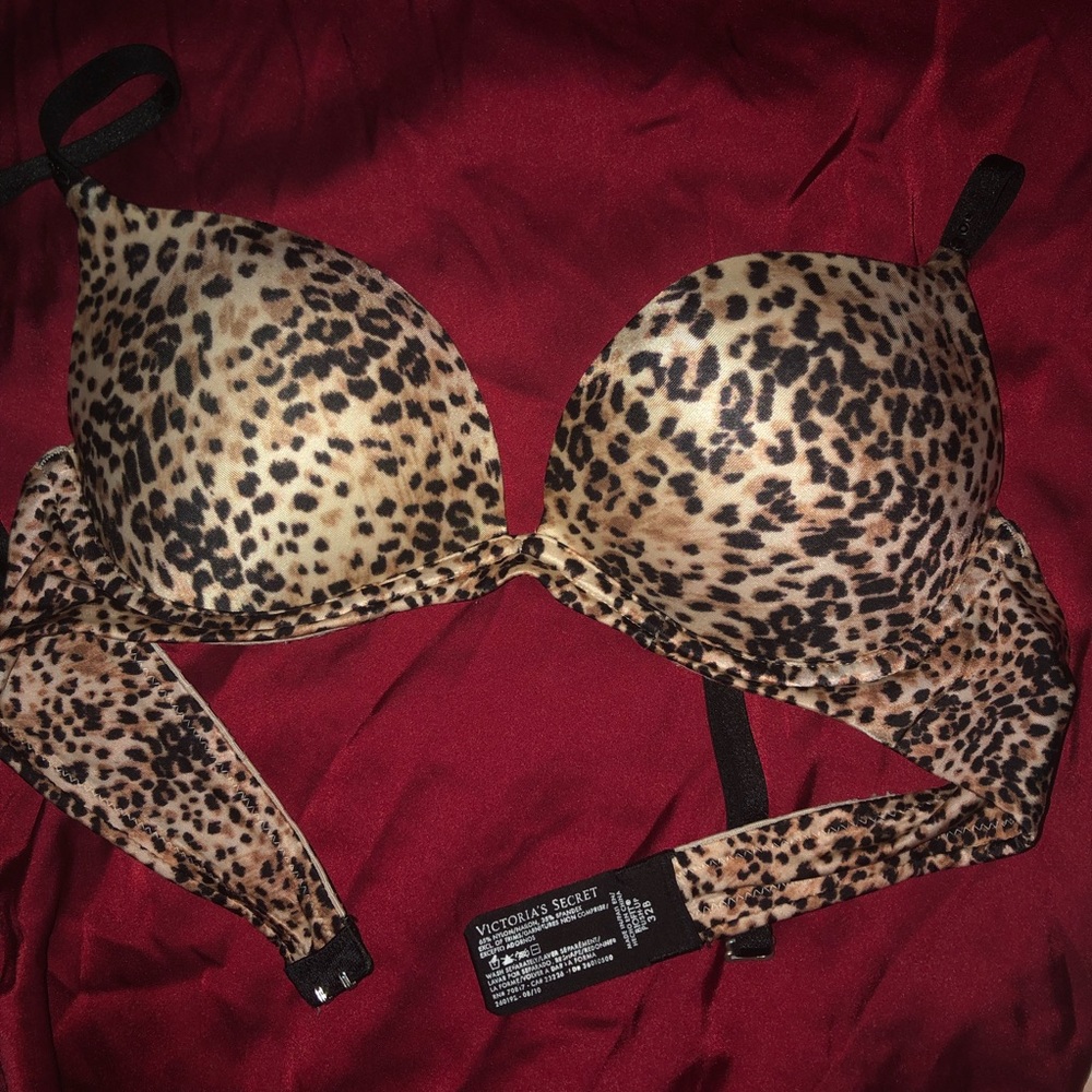 Victoria’s Secret Bra 32 B